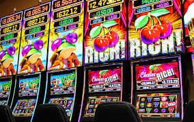 Antarmuka aplikasi mobile crypto casino menampilkan jadwal Indonesia Open